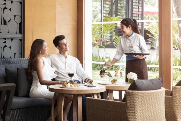 อาหารและเครื่องดื่ม